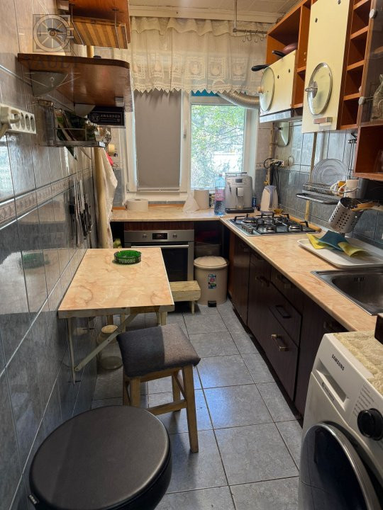 3 Camere-Etaj 2 - Bloc Reabilitat-Piata Resita/Berceni
