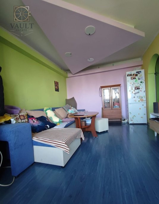 APARTAMENT 2 CAMERE - DECOMANDAT - LUJERULUI