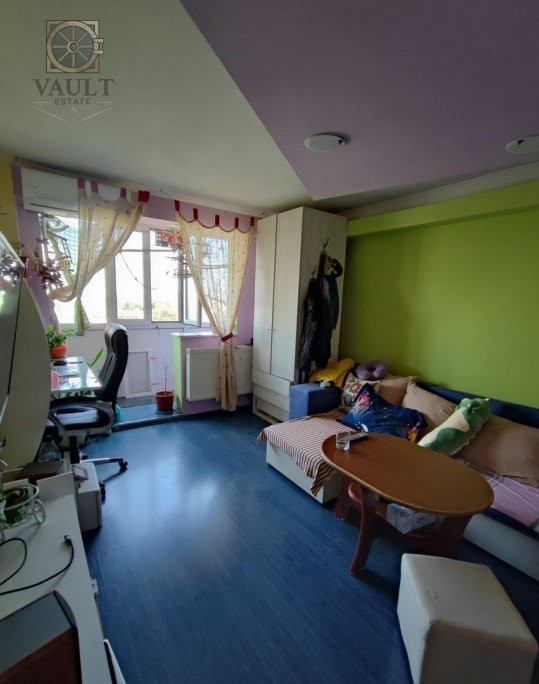 APARTAMENT 2 CAMERE - DECOMANDAT - LUJERULUI