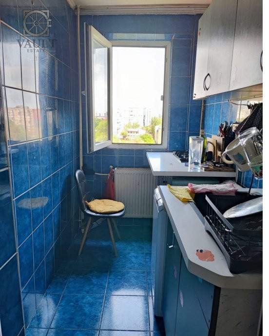 APARTAMENT 2 CAMERE - DECOMANDAT - LUJERULUI