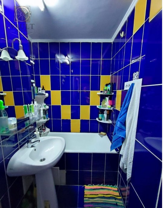 APARTAMENT 2 CAMERE - DECOMANDAT - LUJERULUI
