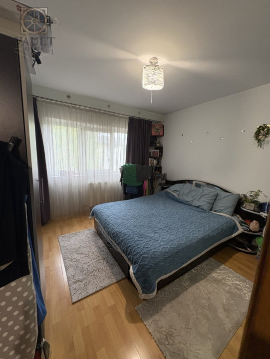 Apartament 3 camere +boxa spatioasa- Bulevardul Chisinau