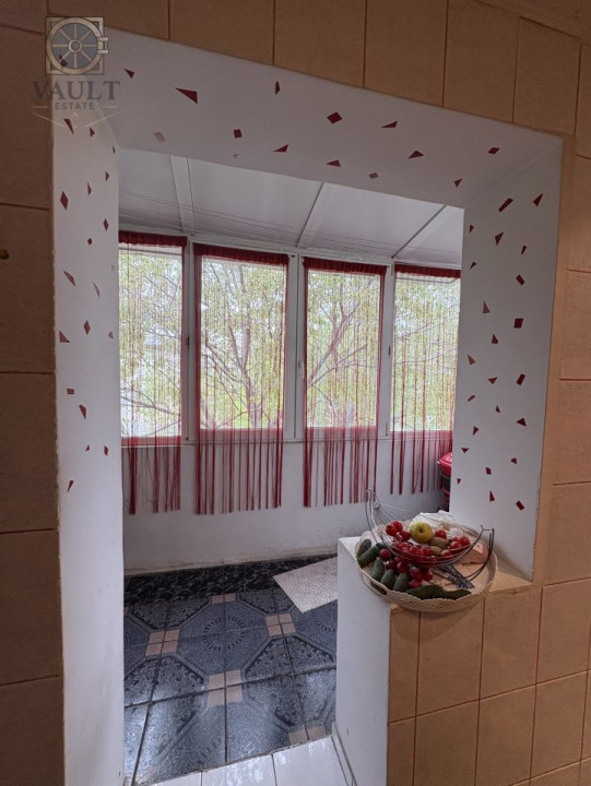 Apartament 3 camere +boxa spatioasa- Bulevardul Chisinau