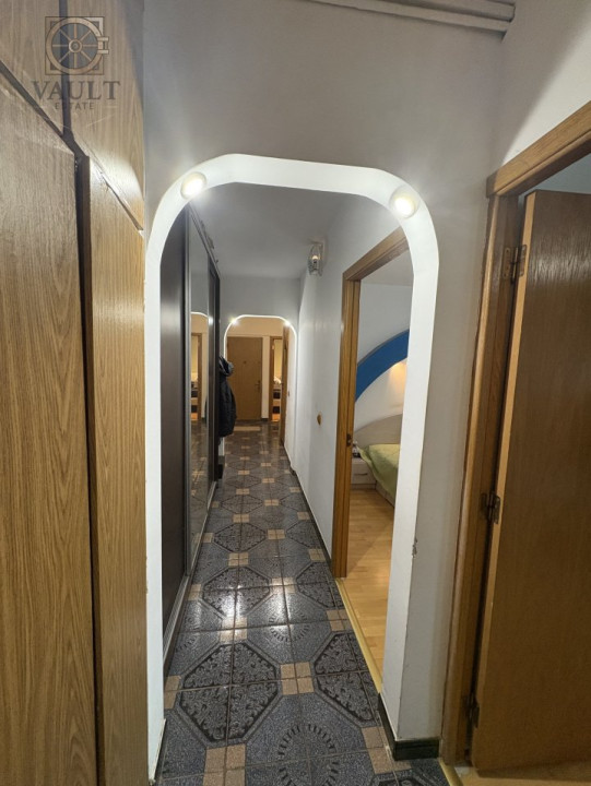 Apartament 3 camere +boxa spatioasa- Bulevardul Chisinau
