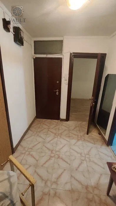Apartament 3 camere -decomandat- bloc anvelopat-Sebastian