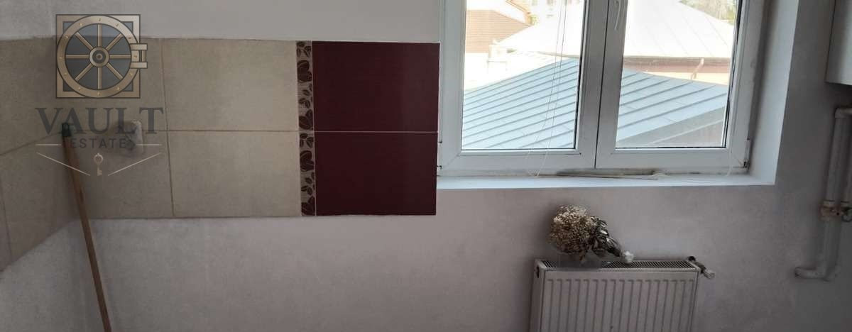Apartament 3 camere / Semidecomandat / Militari