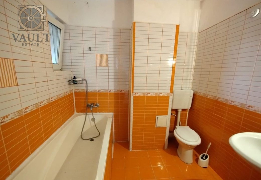 Apartament 3 camere / Semidecomandat / Militari
