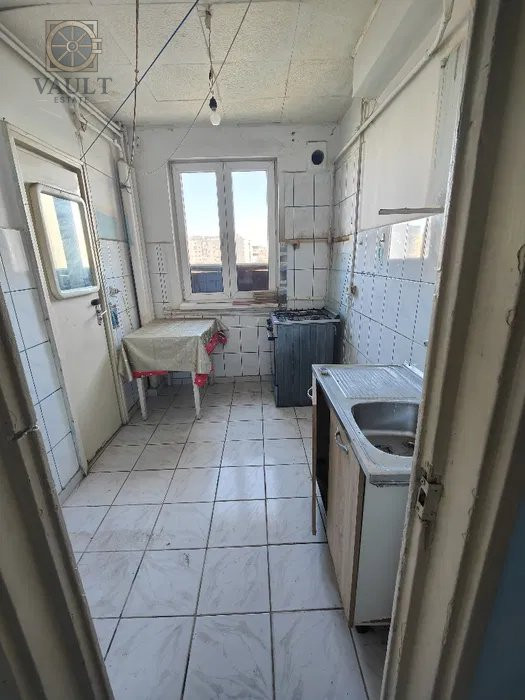 Apartament 3 camere bloc anvelopat- Calea Grivitei