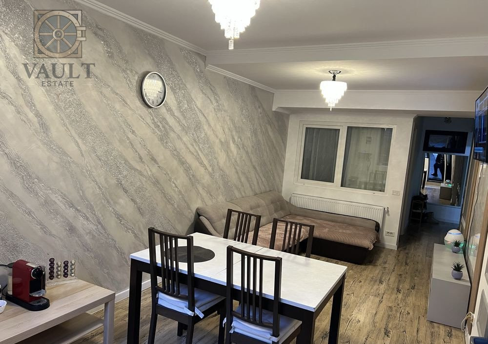 Apartament 2 camere 45 mp Decomandat Curte proprie Demisol - Jiului
