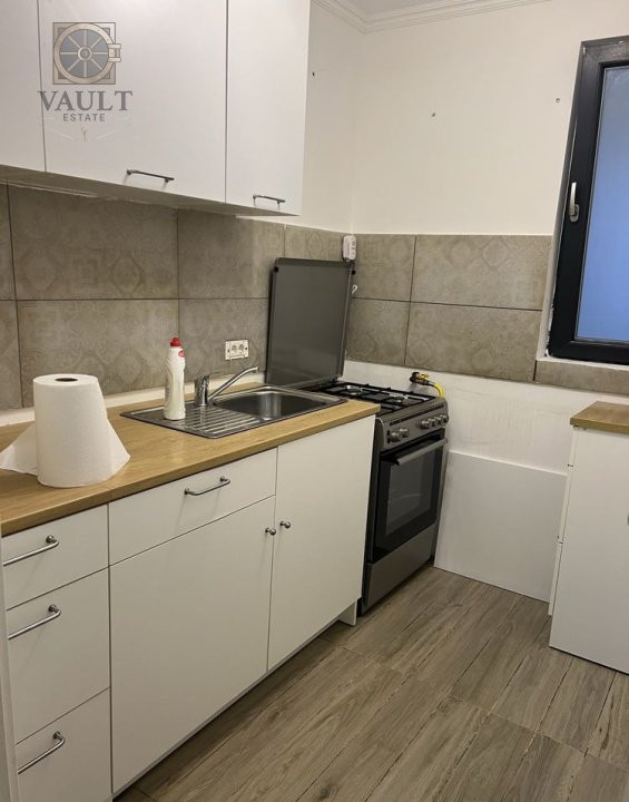 Apartament 2 camere 45 mp Decomandat Curte proprie Demisol - Jiului