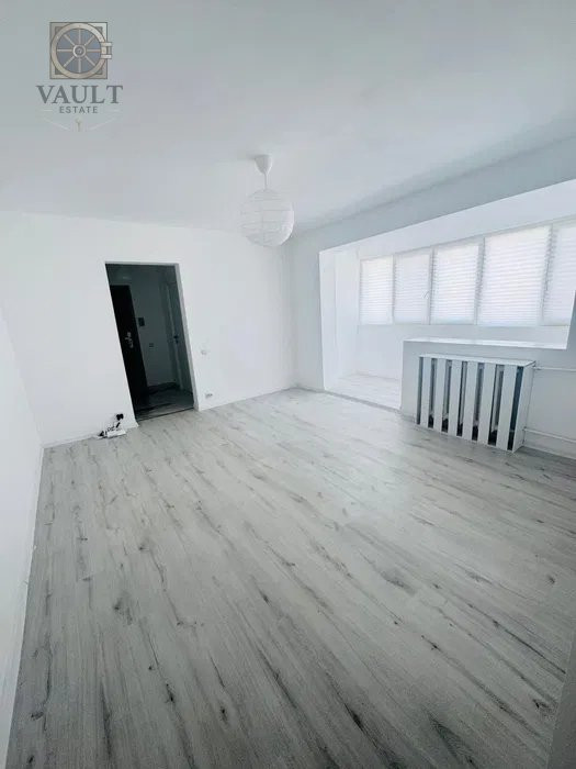 Apartament 3 camere LANGA METROU TITAN