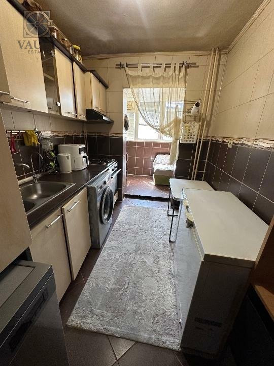 Apartament 3 camere - Decomandat - 2 balcoane - Doamna Ghica