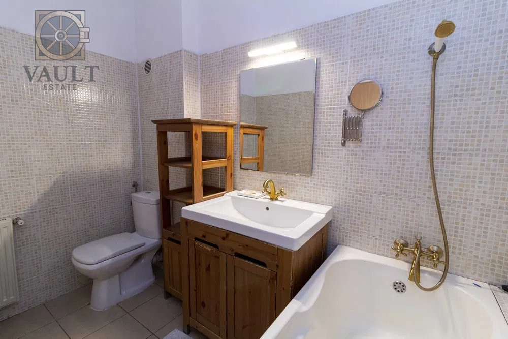 Apartament 3 camere-2 locuri parcare-centrala proprie-Straulesti
