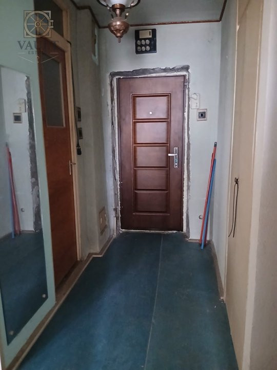 GARSONIERA  40 MP  - VITAN in apropiere  de  MALL VITAN 