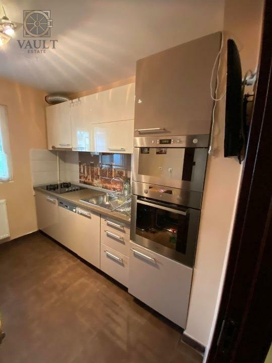Apartament 3 camere- 1983- decomandat-2 bai-plan ll- Bd. Chisinau 