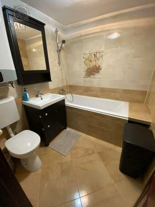 Apartament 3 camere- 1983- decomandat-2 bai-plan ll- Bd. Chisinau 