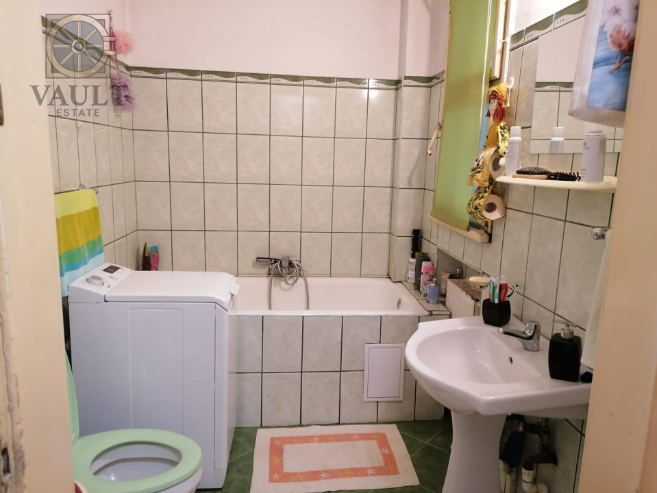 Apartament 3 camere -ETAJ 3 -3 MINUTE METROU UNIVERSITATE 