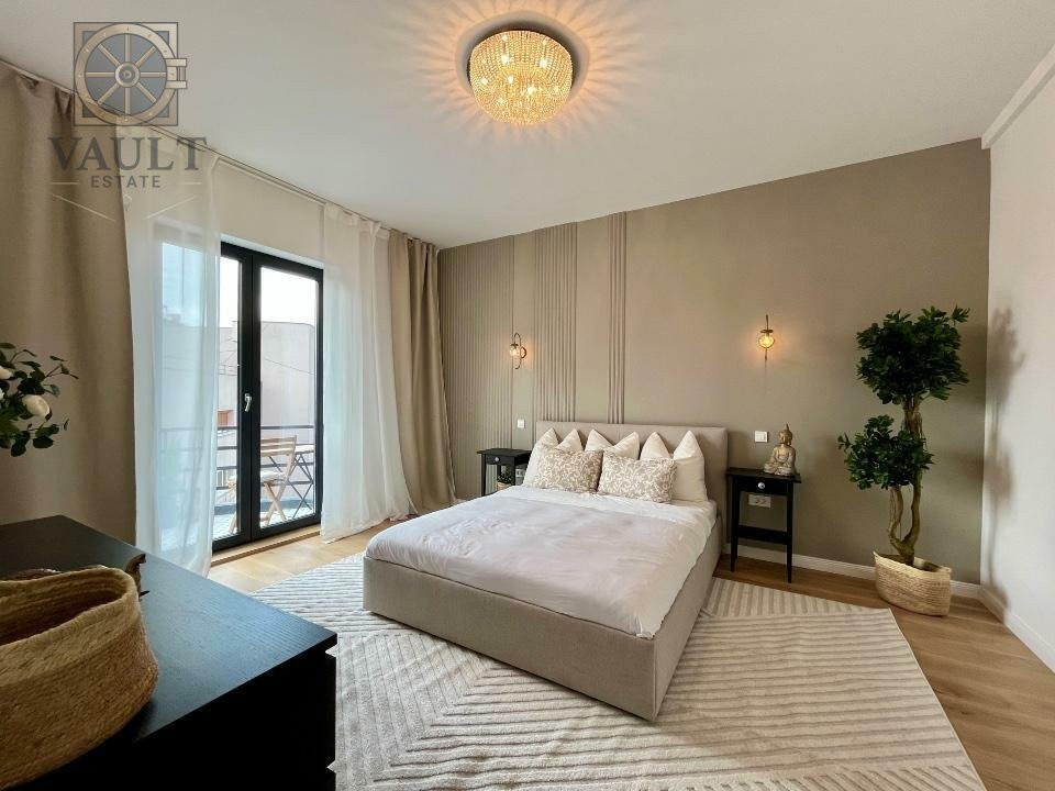 Apartament 3 camere - Semidecomandat / Langa Universitate