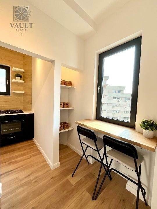 Apartament 3 camere - Semidecomandat / Langa Universitate
