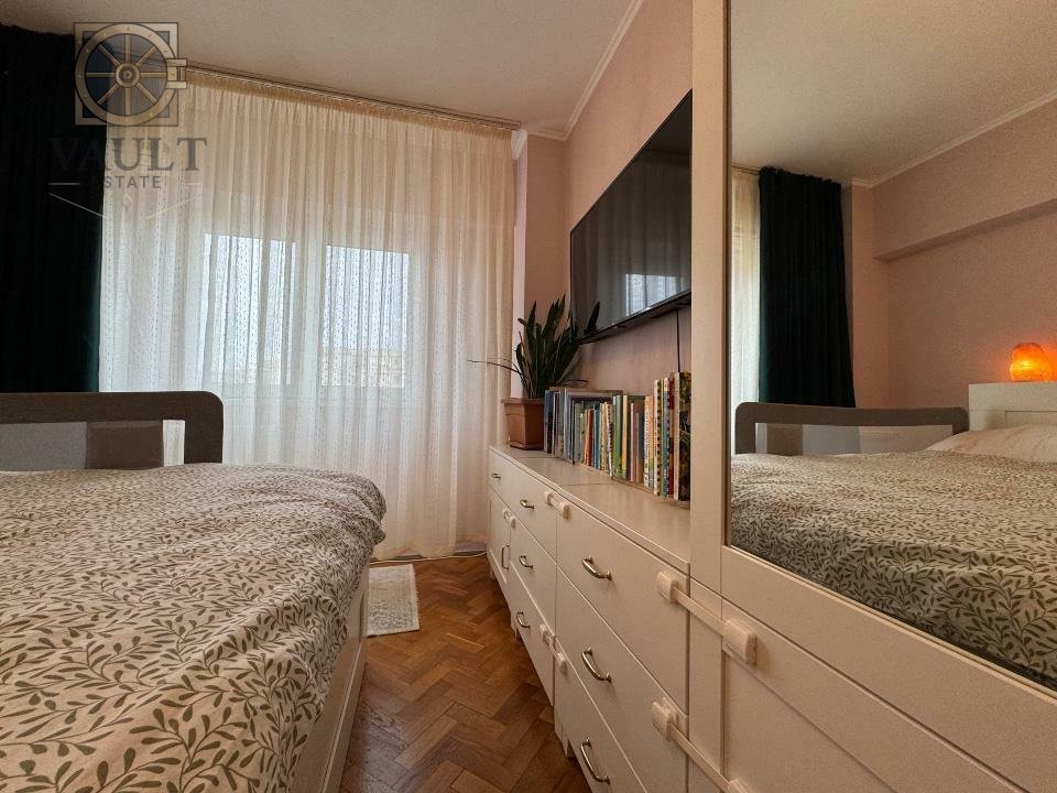 Apartament 5 camere decomandat 110mp Unirii