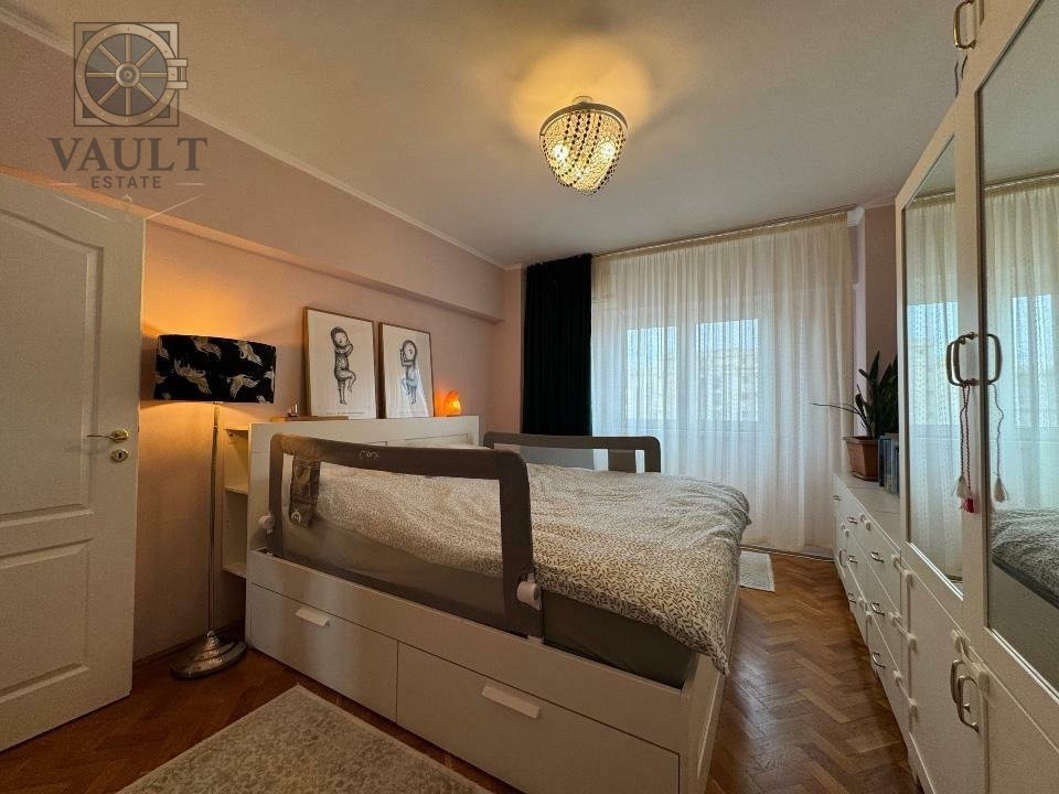 Apartament 5 camere decomandat 110mp Unirii