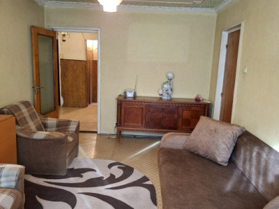 Apartament 4 camere / An 1985 / Zona Crangasi