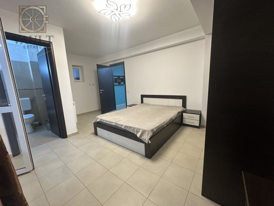 Imobil cu12 unitati-8 apartamente-2 garsoniere și 2 apartamente la mansardă 