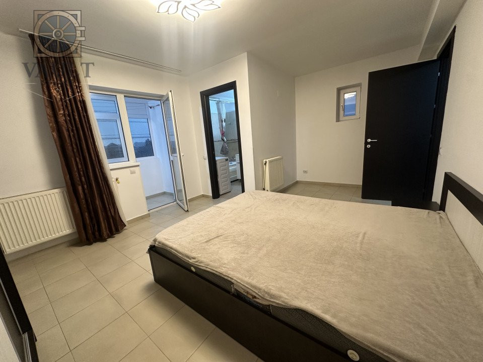 Imobil cu12 unitati-8 apartamente-2 garsoniere și 2 apartamente la mansardă 