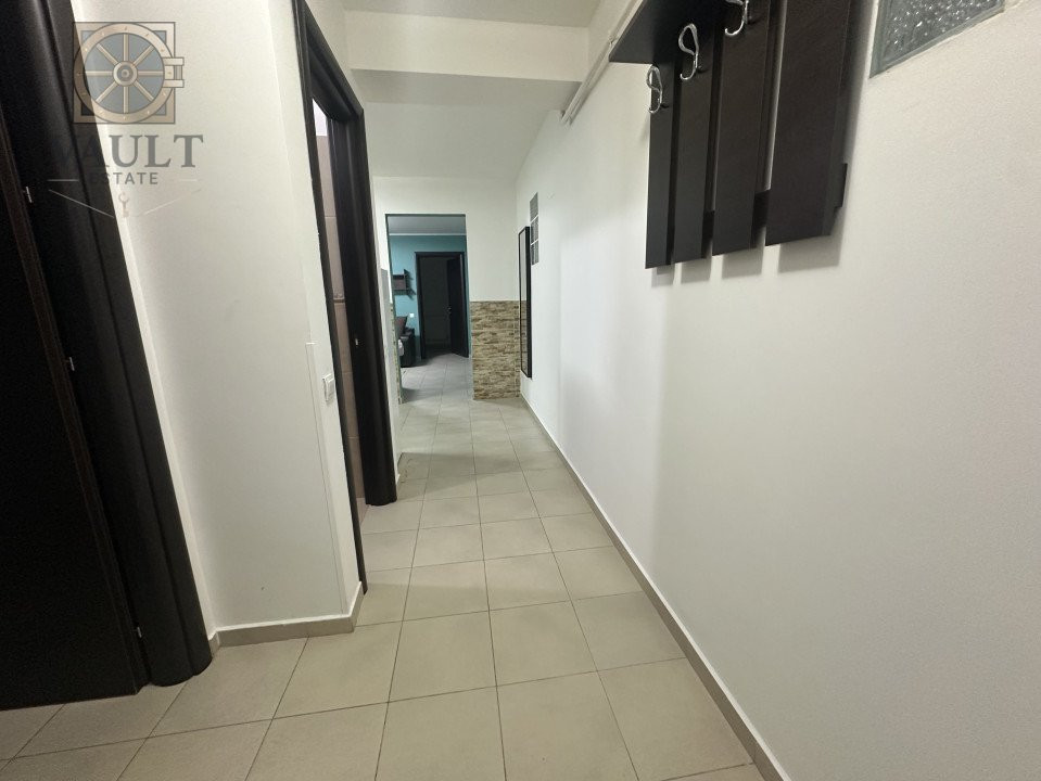 Imobil cu12 unitati-8 apartamente-2 garsoniere și 2 apartamente la mansardă 