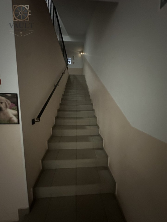 Imobil cu12 unitati-8 apartamente-2 garsoniere și 2 apartamente la mansardă 