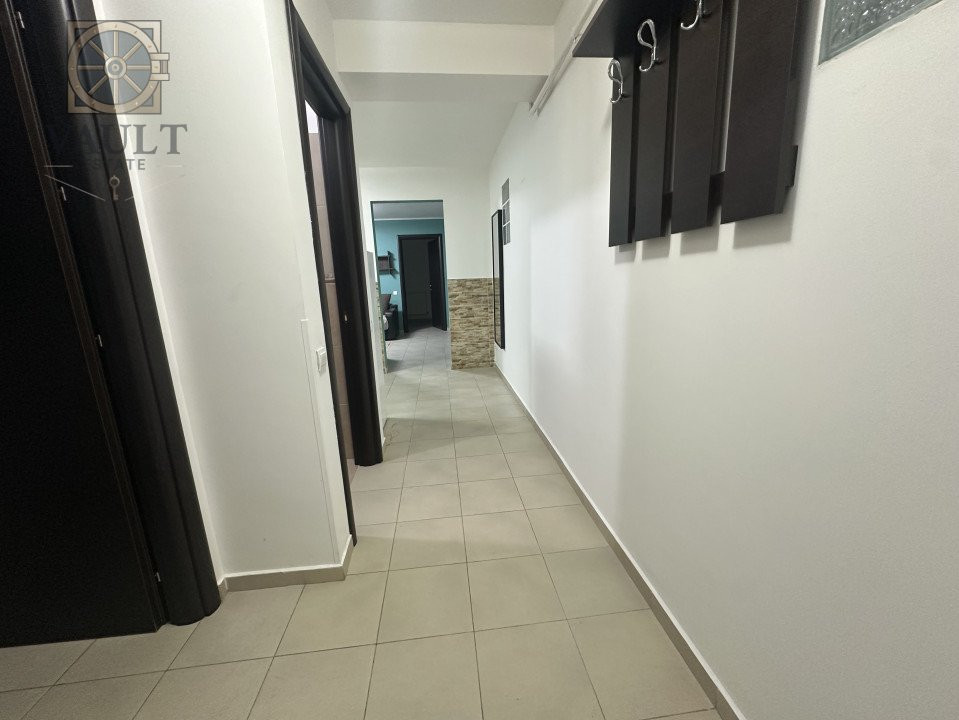 Imobil cu12 unitati-8 apartamente-2 garsoniere și 2 apartamente la mansardă 