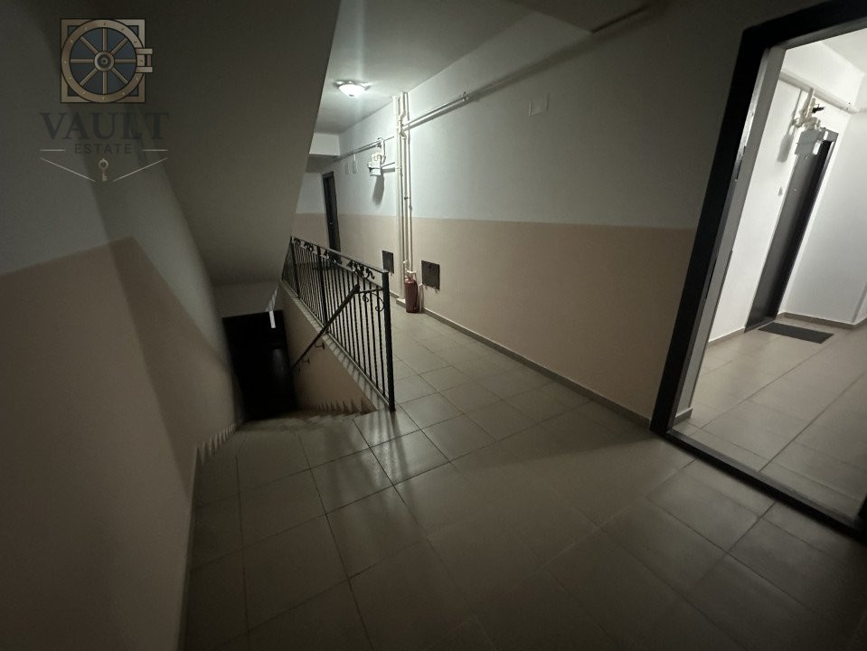 Imobil cu12 unitati-8 apartamente-2 garsoniere și 2 apartamente la mansardă 