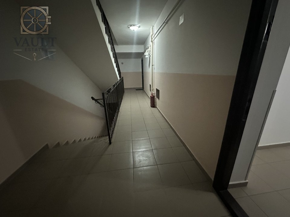 Imobil cu12 unitati-8 apartamente-2 garsoniere și 2 apartamente la mansardă 