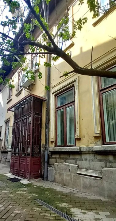 Casa individuală 3 camere - Parcul Carol - Ultracentral 
