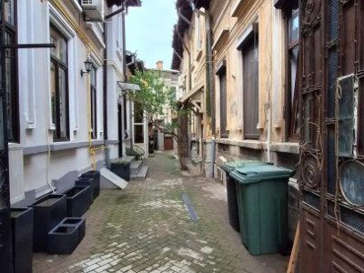 Casa individuală 3 camere - Parcul Carol - Ultracentral 