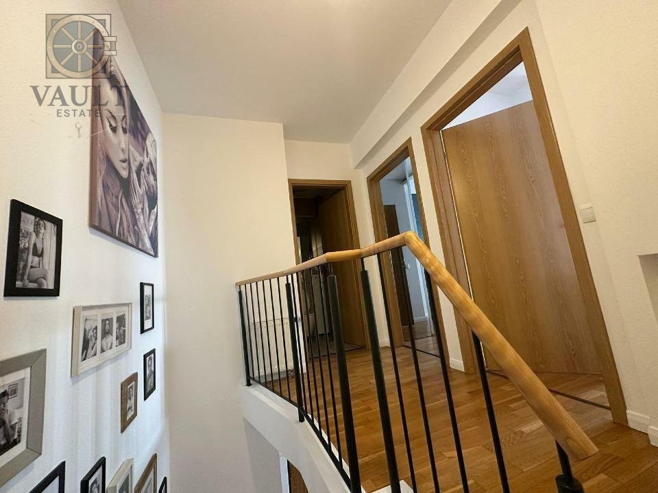 APARTAMENT TIP DUPLEX, 3 CAMERE, METROU DRISTOR
