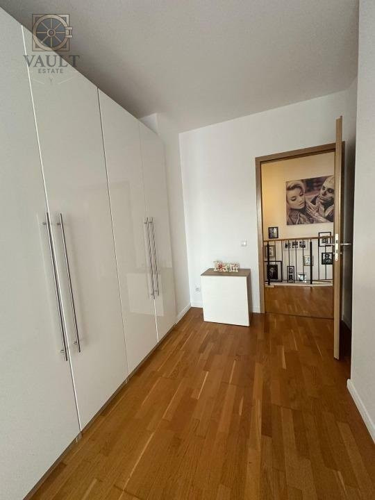 APARTAMENT TIP DUPLEX, 3 CAMERE, METROU DRISTOR