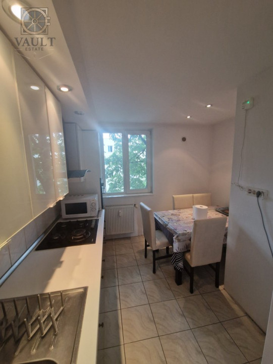 Apartament 3 camere - 15 min distanta de metrou/complex - 1 decembrie 1918