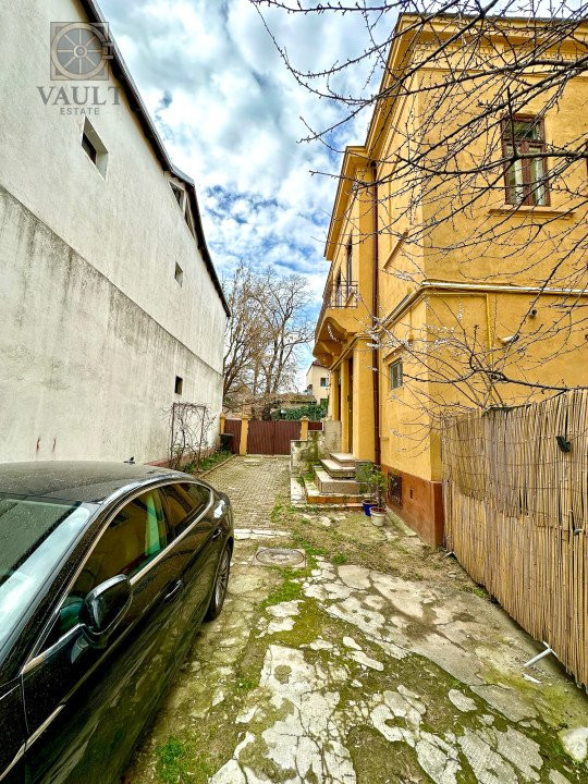 Casa 3 camere zona Dacia-Armenesca- Mosilor