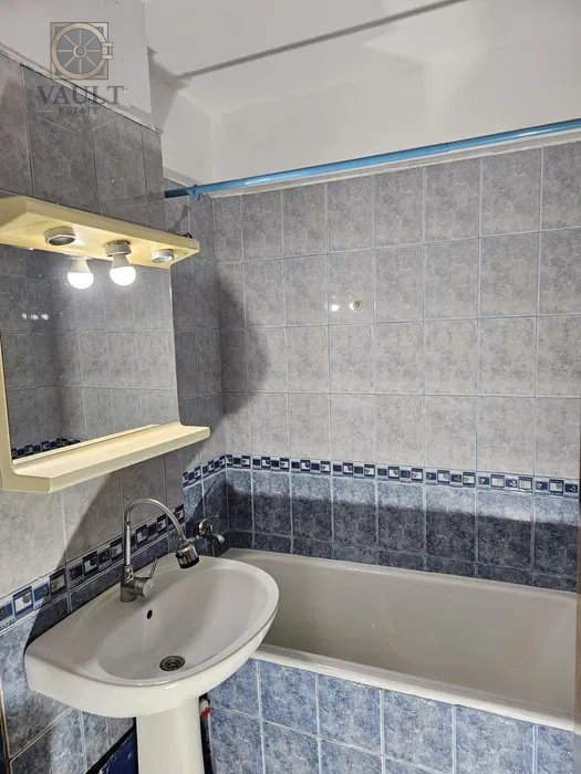 Apartament 3 camere- Decomandat- Titulescu -Piata Victoriei