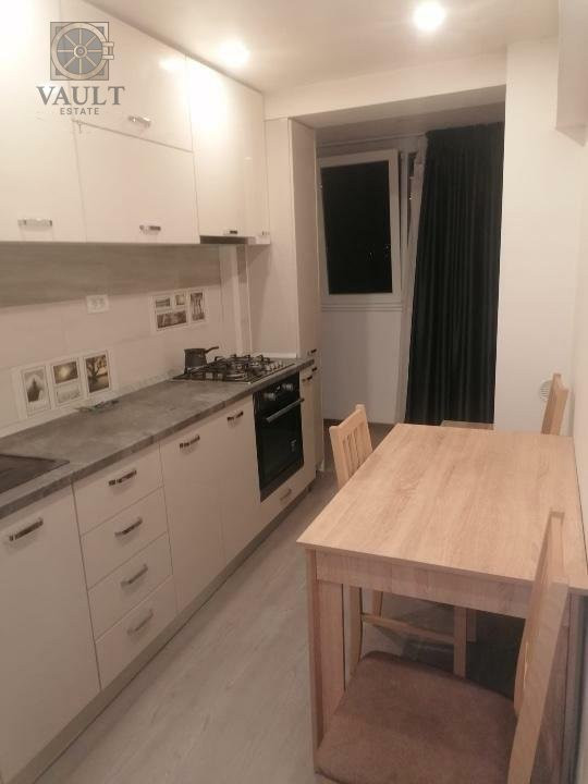 Apartament 3 camere, Baba Novac