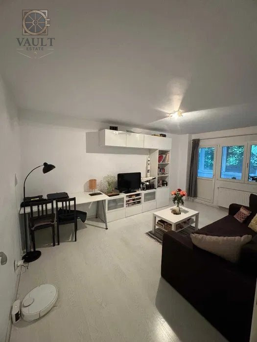 APARTAMENT 3 CAMERE-RENOVAT COMPLET-CENTRALA PROPRIE-ETAJ 1-LUJERULUI