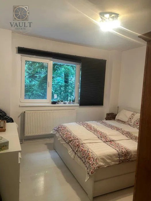 APARTAMENT 3 CAMERE-RENOVAT COMPLET-CENTRALA PROPRIE-ETAJ 1-LUJERULUI