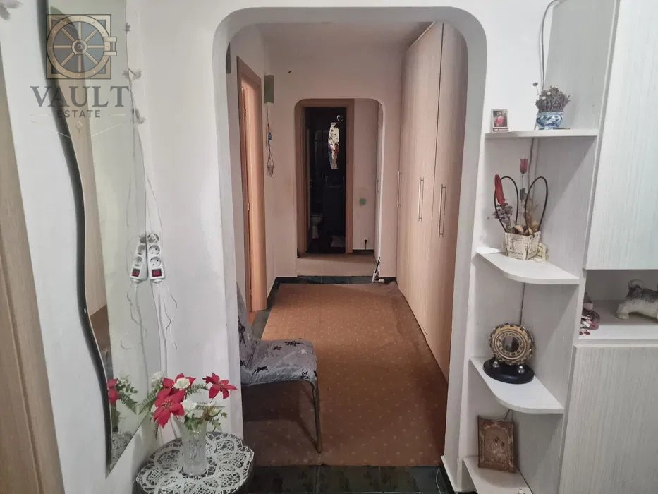 Apartament 3 camere- decomandat- Aliorului