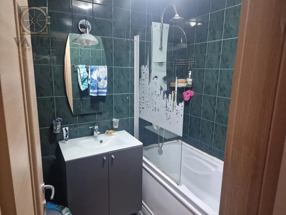 Apartament 3 camere- decomandat- Aliorului