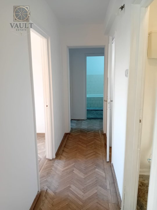 APARTAMENT 4 CAMERE  RENOVAT -AMVELOPAT IN ZONA PIATA MINIS