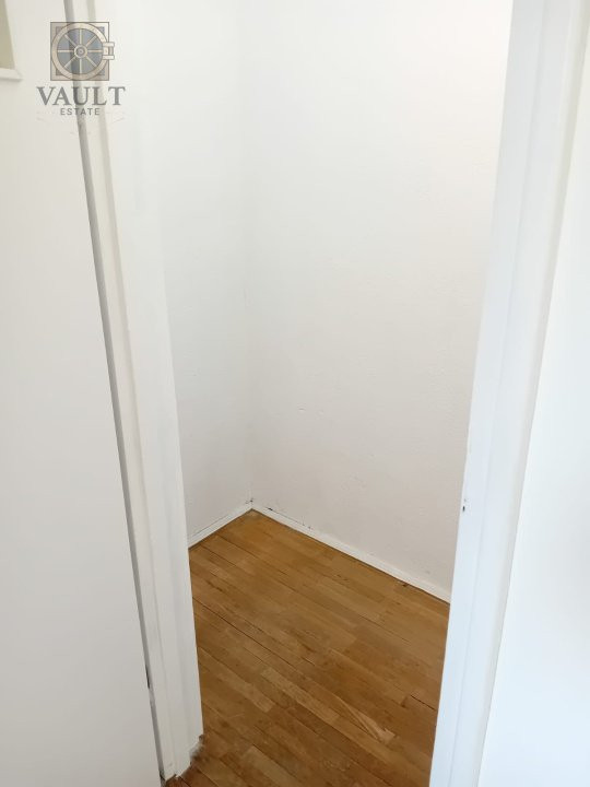 APARTAMENT 4 CAMERE  RENOVAT -AMVELOPAT IN ZONA PIATA MINIS