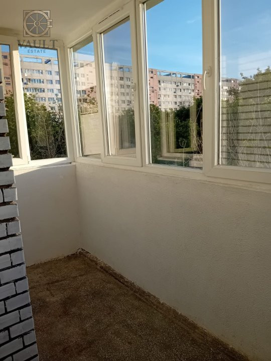 APARTAMENT 4 CAMERE  RENOVAT -AMVELOPAT IN ZONA PIATA MINIS