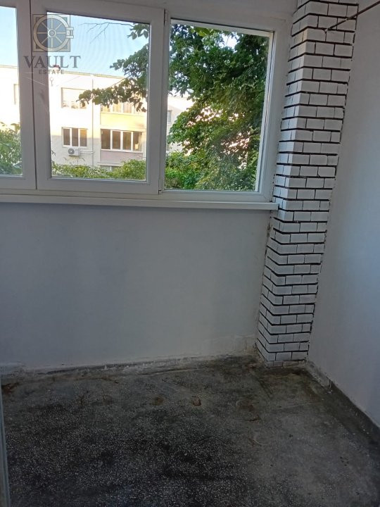 APARTAMENT 4 CAMERE  RENOVAT -AMVELOPAT IN ZONA PIATA MINIS