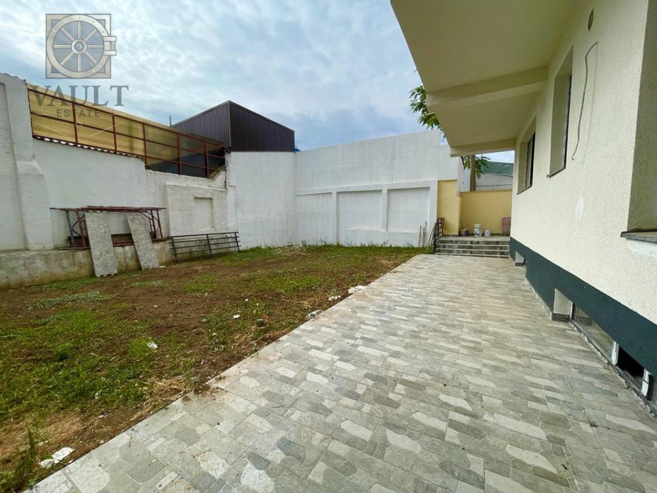 Apartament 3 camere semidecomandat P/4,150MP curte,Colentina/Andronache